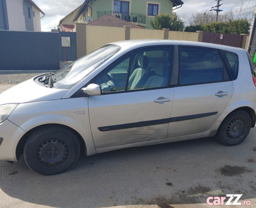 Renault Scenic an 2005