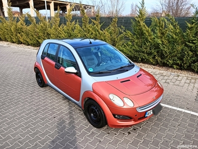 Vând smart forfour,an 2004