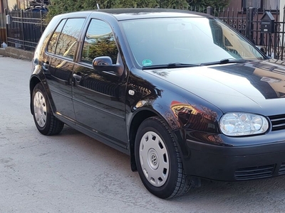 Volkswagen Golf 4 fab.2001 1,4 benzina