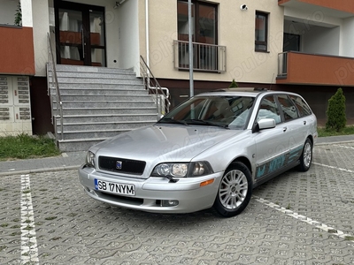 Volvo V40 1.9 D 131 CP 2004 Manual Clima Xenon Trapa Incalzire Piele Impecabil