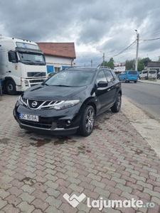 Nissan Murano masina