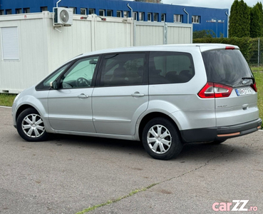 Dezmembrez sau dau intreg Ford Galaxy