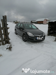 Opel astra h 1.8 benzina anul 2009 cutia de viteze defectă