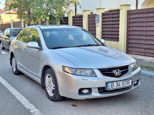 Honda Accord 2004 2.0i-Vtec