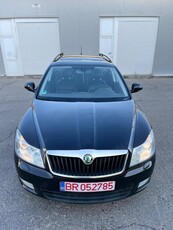 Skoda octavia 2.0 tdi 140 cai ,dsg,elegance,euro5 ,clima ,trapa,semipiele,xenon Import Germania