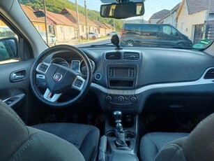 Vând Fiat Fremont 7 locuri ,an 2013 mot 2000 jtd 256 700 km 140 cp schimbat distribuție suport motor