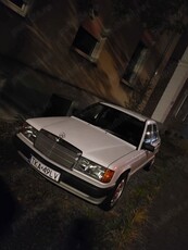 vând Mercedes Benz 190E