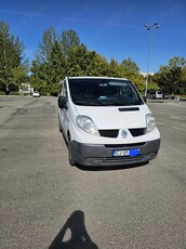 vand Renault Trafic 2.0 dci 8+1 locuri