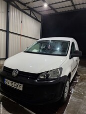 Vând Volkswagen Caddy 2013 + 5 cauciucuri cu jante