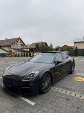 Porsche Panamera 4S