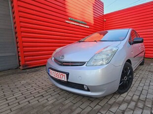 Toyota Prius (Hybrid)