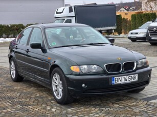 BMW Seria 3 318i Touring