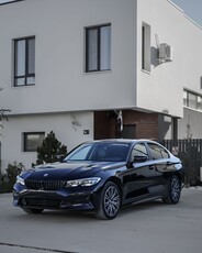 BMW Seria 3 330i AT