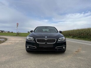 BMW Seria 5 520d Touring Aut. Luxury Line