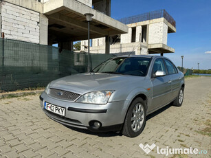 Ford Mondeo benzina