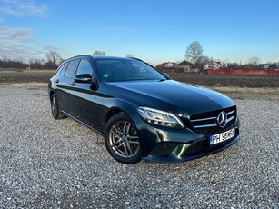 Mercedes-Benz C 180 d T 9G-TRONIC