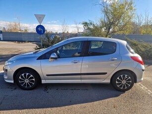 Peugeot 308 1.6HDi Confort Pack