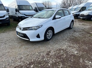 Toyota Auris 1.4 D-4D Luna