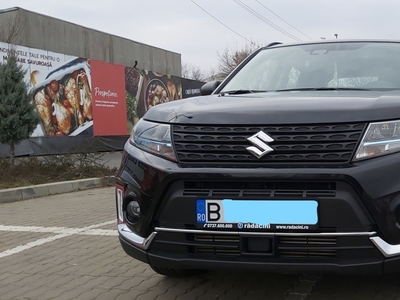 Suzuki vitara Hybrid negru, doar 27000 km