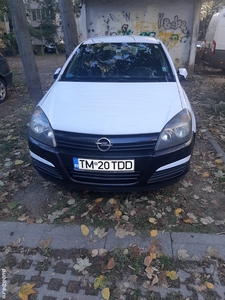 Vând Opel astra h 2005 1,4 benzină/GPL, 2500 EUR, Timișoara, stare bună de funcționare