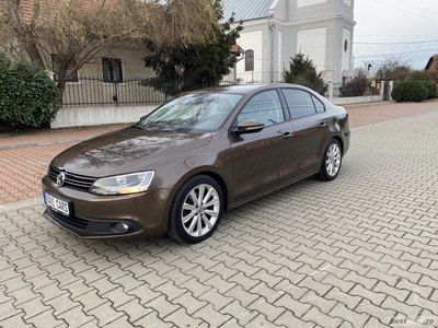 Vw Jetta 2.0 TDI 140 Cp