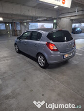 Opel Corsa masina