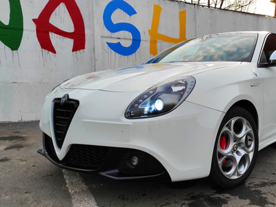 Alfa Romeo Giulietta 235cp, Bose, navigație, xenon, piele, senzori, pilot, euro 5