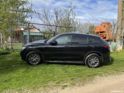 Alfa Romeo Stelvio Facelift ca nou 17500 km