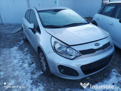 KIA Rio 1.1crdi 2012 fără acte/motor defect