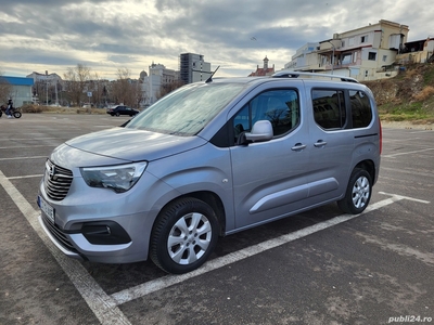 Opel Combo Life 1.5 Diesel din 2021 cu 65000 de km