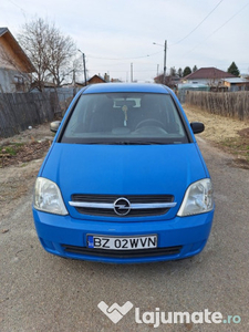 Opel Meriva A masina