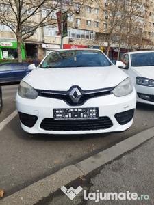 Renault Fluence masina