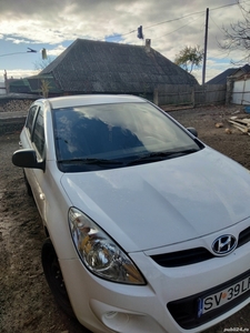 Vând Hyundai i20 2011 e 5