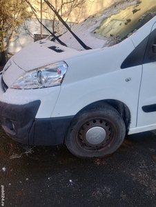 vand Peugeot Expert 1,6HDI, pentru piese, an 2009