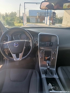 Volvo xc 60 an 2014 10