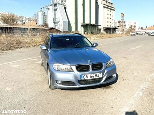 BMW Seria 3 318d DPF Touring Aut.