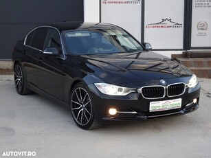 BMW Seria 3 320i Efficient Dynamics Edition Sport Line