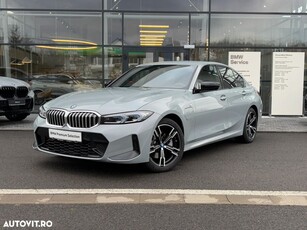 BMW Seria 3 330e xDrive AT