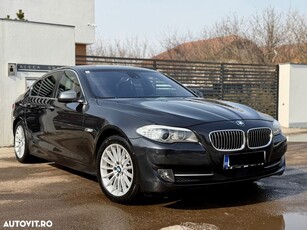 BMW Seria 5 525d xDrive AT