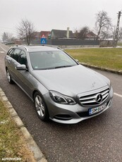 Mercedes-Benz E 220 T CDI DPF BlueEFFICIENCY 7G-TRONIC