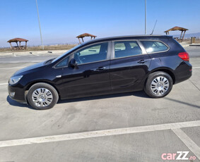 Opel Astra J 2011