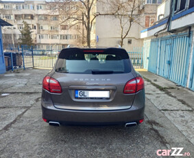 Porsche Cayenne 3.0 diesel, 245 cp TVA deductibil