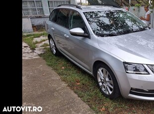 Skoda Octavia Combi Diesel 2.0 TDI 4X4 DSG Style