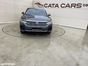 Volkswagen Touareg 3.0 V6 TDI 4Motion DPF Automatik R-Line