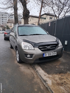 kia carens benzina si gaz 2011