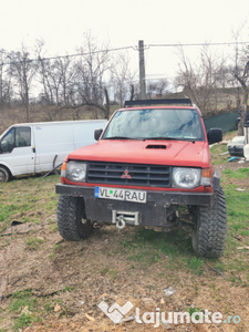 Mitsubishi Pajero mk2 model scurt