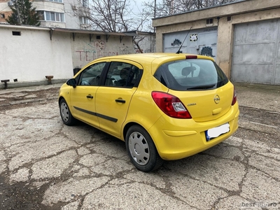 Opel corsa D - 1.2 benzina