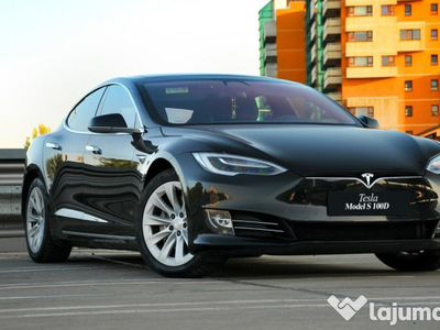 Tesla s d100 masina