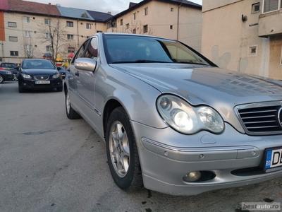 Vând Mercedes C200 CDI