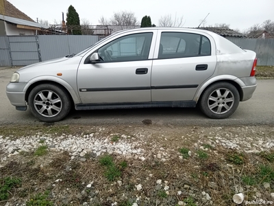 Vînd Opel Astra G